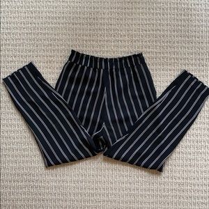 Express Ankle Hjgh Rise Pant-no zipper or buttons!